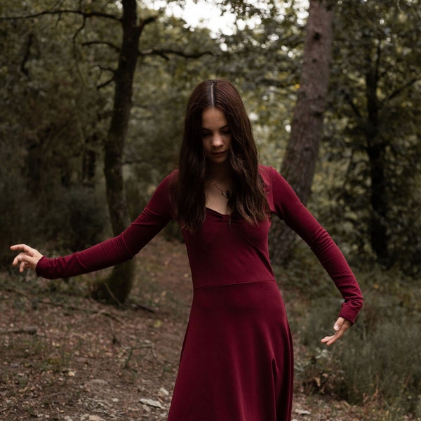 robe bordeaux en maille  sweat coton, stretch/ robe jersey / robe witchcore/robe longue et ample, witchy dress/ cottagecore dress/ red dress