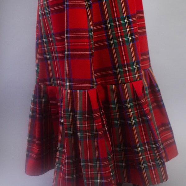 jupe écossaise rouge, tartan royal stewart, jupe longue écossaise, highlands, scottish fashion, jupe longue kilt rouge