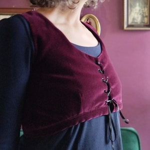 Velvet regency spencer, purple regency jacket, Jane Austen fashion, emma, Pride and prejudice,