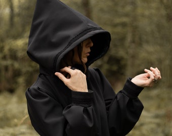 veste imperméable noire, capuche de fée /intérieur polaire/ Veste lutin/ laçage/ fairycore /veste gothic/witchcore/witchy imper gothique