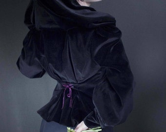 1900's style jacket in black cotton velvet, Victorian hooded jacket, fitted jacket, cottagecore, witchcore, fairycore ,puffed sleeves