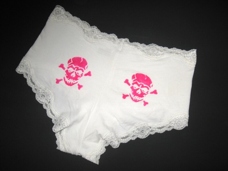 White Lace Floral Ruffle Hot Pink Pirate Skull Crossbones Booty Lingerie Knicker Panties Sz M..Burlesque Steampunk Cosplay Fetish Costume