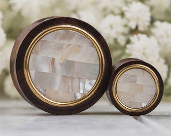 Sono & White Tileed Mother Of Pearl Plug / Jauge