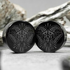 Ram Skull Plug / Gauge - Black Glass | Flat Faced Double Flare