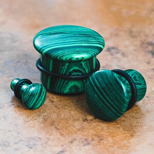 Green Malachite Single Flare Stone Plug / Gauge - Single Flare Plugs / Gauges in 3mm (0.12"), 12mm (1/2"), 20mm (13/16")