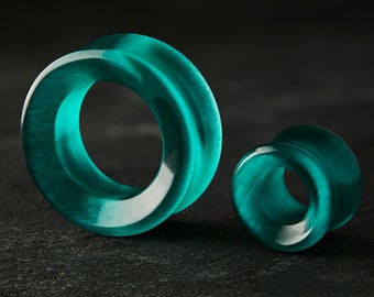 Green Cats Eye Tunnel / Gauge - Double Flare Glass Ear Plugs / Gauges in 10mm (00g), 20mm (13/16th), 30mm (1.18)