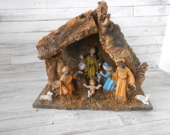 Nativity from Italy-Christmas Nativity-Wood Manger-Nativity-Manger with Attached Figures-Vintage Nativity-Made in Italy Manger Scene