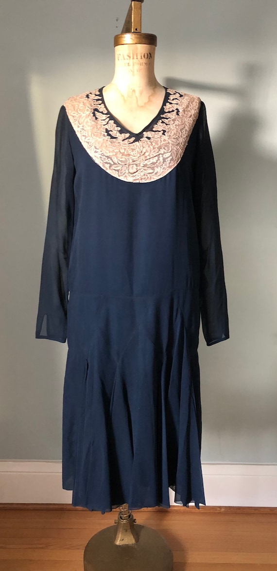 Authentic Vintage 1920s navy blue silk and lace fl