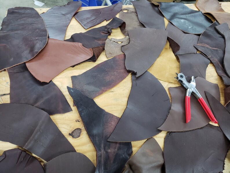 Cowhide Remnant Scraps Oil Tanned Scrap Leather 4-6oz B14-box 38