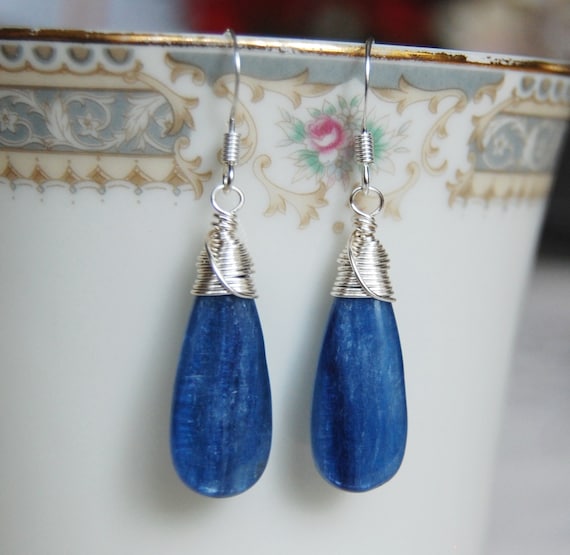 Natural Stone Earrings Blue Stone Earrings Kyanite Earrings Curved Wire Earrings Sterling Silver Earrings Blue Earrings Modern Earring