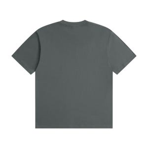 Zakochany - Minimalistyczny T-shirt z białym tekstem zdjęcie 10
