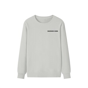 Enamoured Sound Classic Unisex Bomullströja - Svart Logotyp Hemp Ash