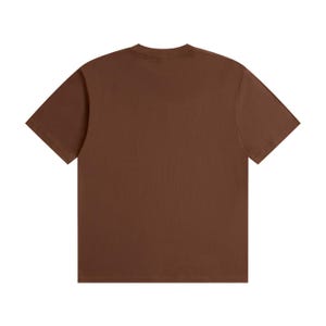 Zakochany - Minimalistyczny T-shirt z białym tekstem zdjęcie 12