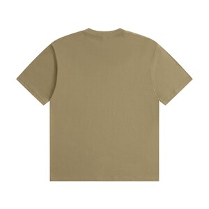 Zakochany - Minimalistyczny T-shirt z białym tekstem zdjęcie 14