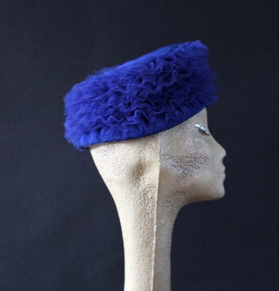 Authentic vintage classic hat,burlesque hat,mothe… - image 5