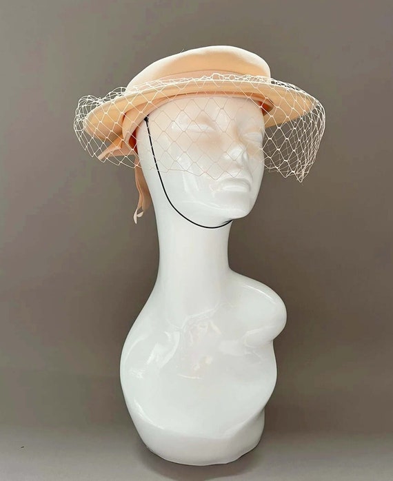 Vintage Peach Polyester Hat: Formal Occasion Ascot Races - Etsy display picture 3
