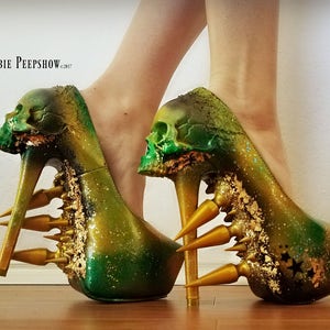 Skull space Grunge Spike Galaxy Pumps - Etsy