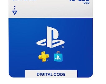 Puede incluir: Una tarjeta de regalo PlayStation rectangular con una sección superior blanca y una inferior azul. Incluye el logotipo blanco de PlayStation, un icono de signo más amarillo, una bolsa de compras azul y el texto GIFT CARD, $10-250 USD y DIGITAL CODE.