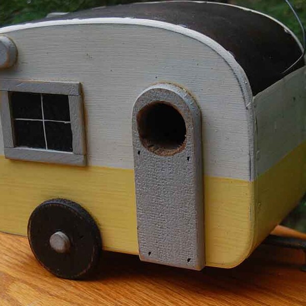 Trailer Birdhouse - Shasta Bird house - Yellow/White Camper Birdhouse20