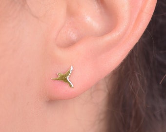 Small Birds Stud Earrings in 14 karat GOLD, Dainty Studs, 14k Post Earrings, Kids Earrings, Small Earrings, Birds Studs, Cartilage, Helix