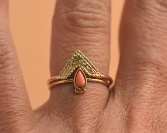 Chevron Ring Solid Gold , 14k Gold Unique Engagement Ring Set, Sunset Ring Set, V Shaped Ring, Boho Engagement Rings, Boho Weeding Ring