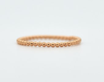 14k gouden gestippelde stapelring, sterlingzilveren band met kralen