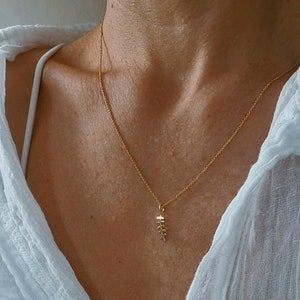 Fern Necklace, 14k Gold Dainty Necklace, Gifts for Friend, Leaf Necklace, Bridesmaid Gift, Minimalist Jewelry, Boho Jewelry, Gift for Her