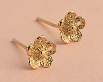 Solid Gold Stud Earrings, Gold Filigree Earrings,  Gold Flower Lace Earrings, Gold Boho Studs, Dainty Post Earrings, Boho Earrings