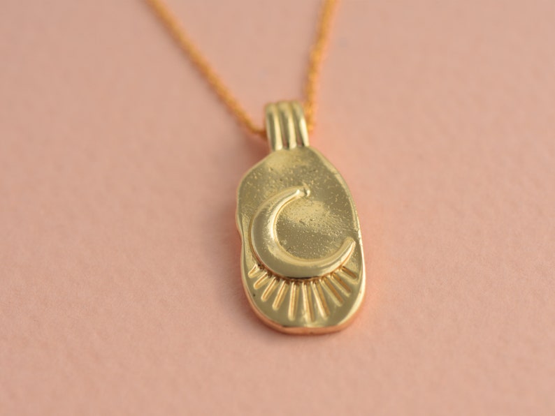 14k Solid Gold Moon Necklace, Dainty Gold Solid Moon Pendant, Celestial Pendant, Crescent Moon with Star Pendant image 5