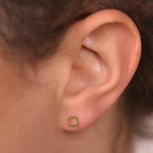 Gold Stud Earrings, 14k Slid Gold Post earrings, Tiny Square post earrings Tiny studs, Everyday Posts