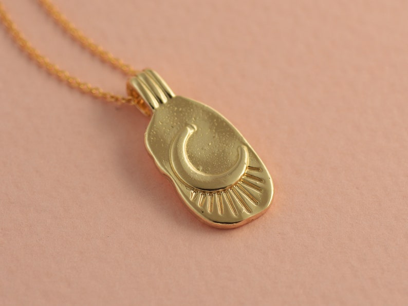 14k Solid Gold Moon Necklace, Dainty Gold Solid Moon Pendant, Celestial Pendant, Crescent Moon with Star Pendant image 4