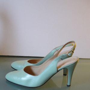Vintagetillverkade i Italien Amalfi Rangoni Slingback Pumps Storlek 6.5B