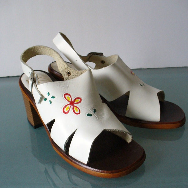 Vintage Flower Power Made in Italy Heeled Sandals Size 8B US