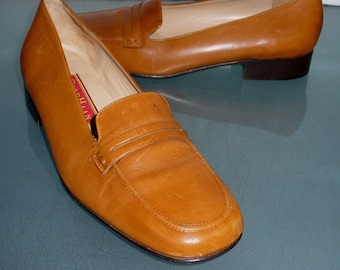 Vintage Cole Haan Penny Loafers Made in Italy Size 6 B