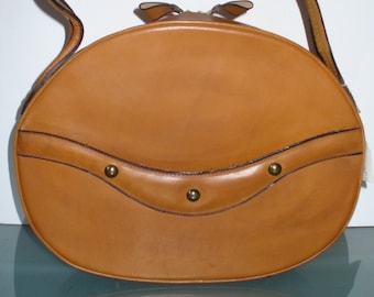 Vintage  Mantessa  Made in Italy Banjo Hand Bag