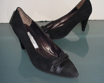 Bally Made in Italy Black Suede Pumps 7.5M