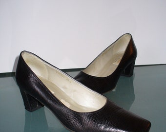 Vintage Made in Italy Talbots Black Lizard Texture Pumps 8.5N