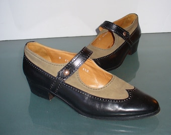 Ralph Lauren Made in Italy Mary Jane Spectator Pumps Size 6.5B