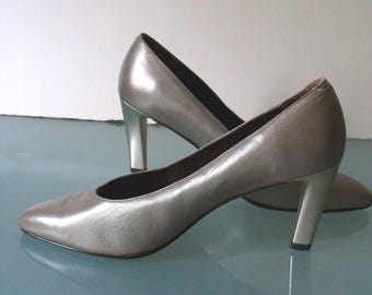 Sesto Meucci  Silver Shoes Made in Italy Size 7.5 M