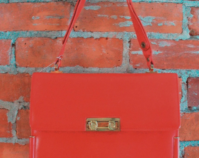 Featured listing image: Vintage Leather Guild Florence  Messenger Bag Made in Italy