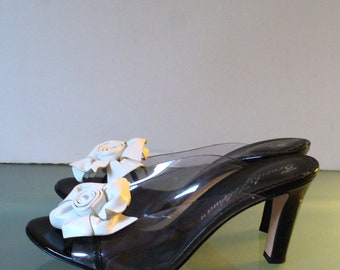 Gemaakt in Italië, transparant vinyl, Beverly Feldman schoenen, maat 10B.