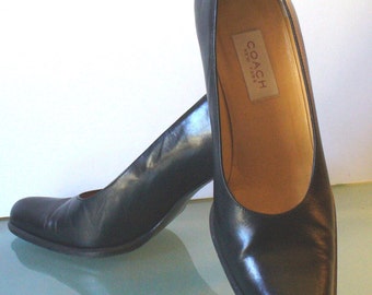 Vintage Made in Italy Coach Ladies Pumps Size 8US