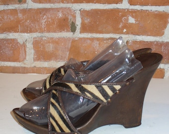 Bakers Shoes Zebra Stripe Wedge Heeled Sandals Made in Italy Size 9 US