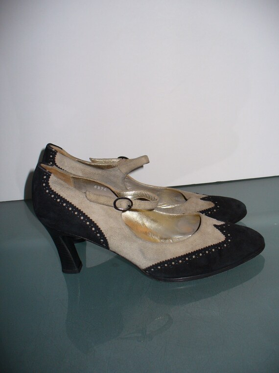 Joan & David Handmade in Italy Mary Jane Wingtips Size 10M  display picture 3