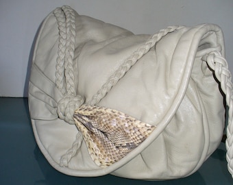 Manolucci Vintage Ivory  Shoulder  Bag