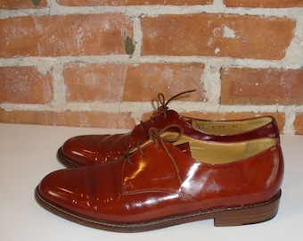 Vintage Cole Haan Patent Leather Ladies Oxfords Made in Italy Shoes Size 9AA
