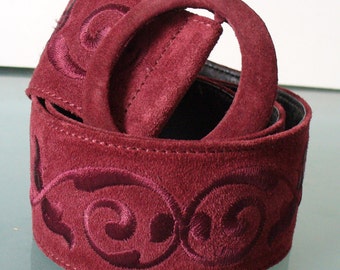 Vintage Made in Italy Saks Fifth Avenue Embroidered Suede Belt Size M