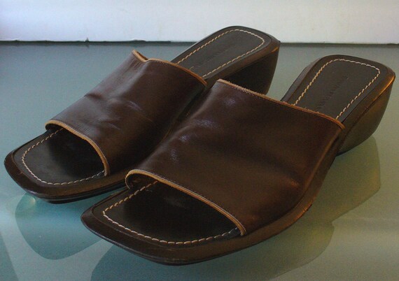 Items similar to Banana Republic Leather Slides Made in Italy Size 5 on ...