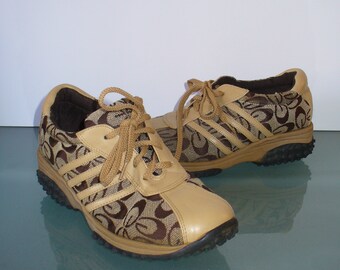Paola Belle Walking Shoes  Made in Italy Size 7