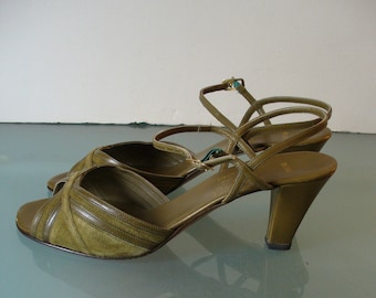 Vintage Made in Italy Amalfi Rangoni Olive Green Leather Sandals Size 8.5 M